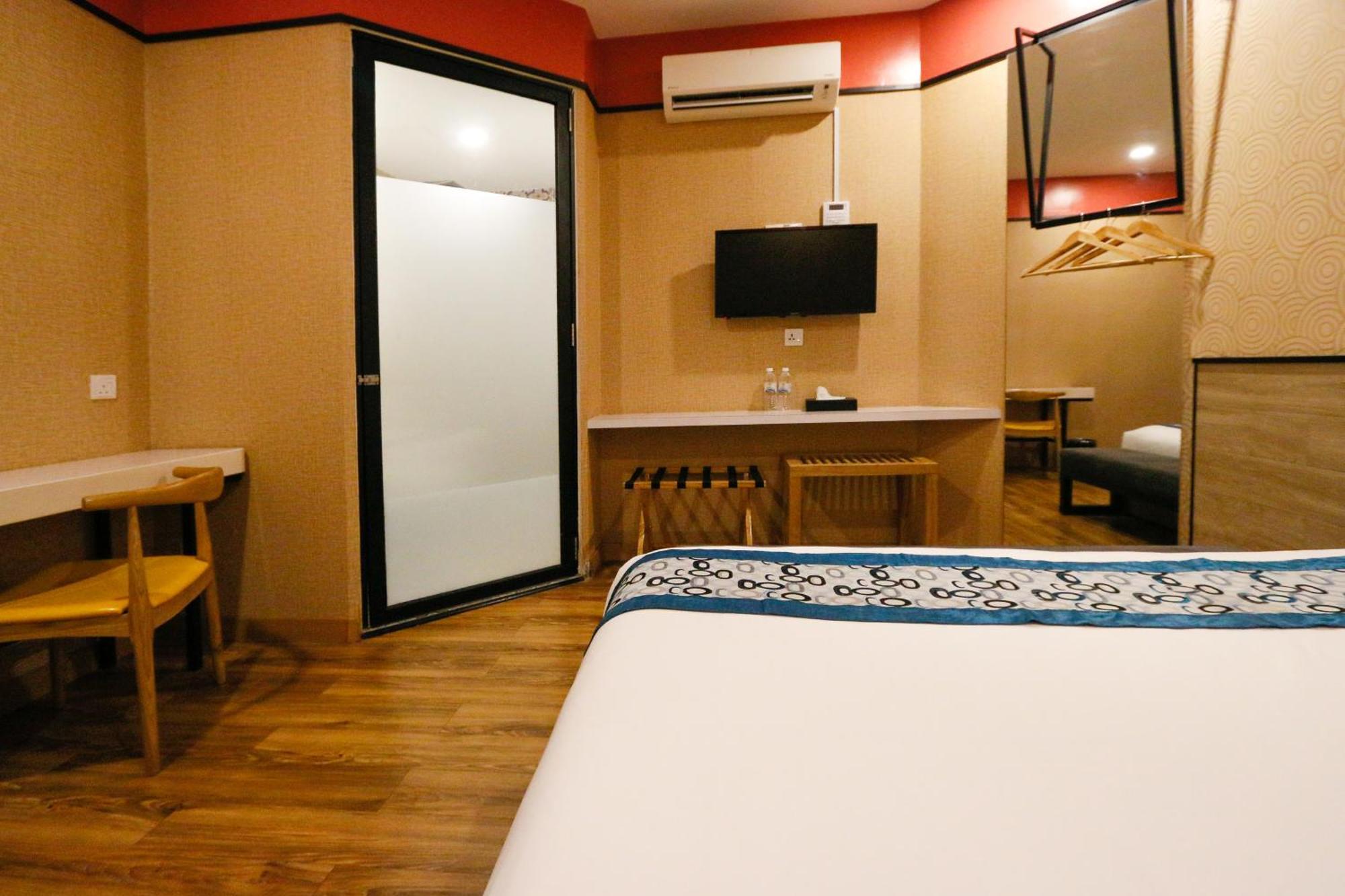 Golden Roof Hotel, Seri Iskandar Kültér fotó