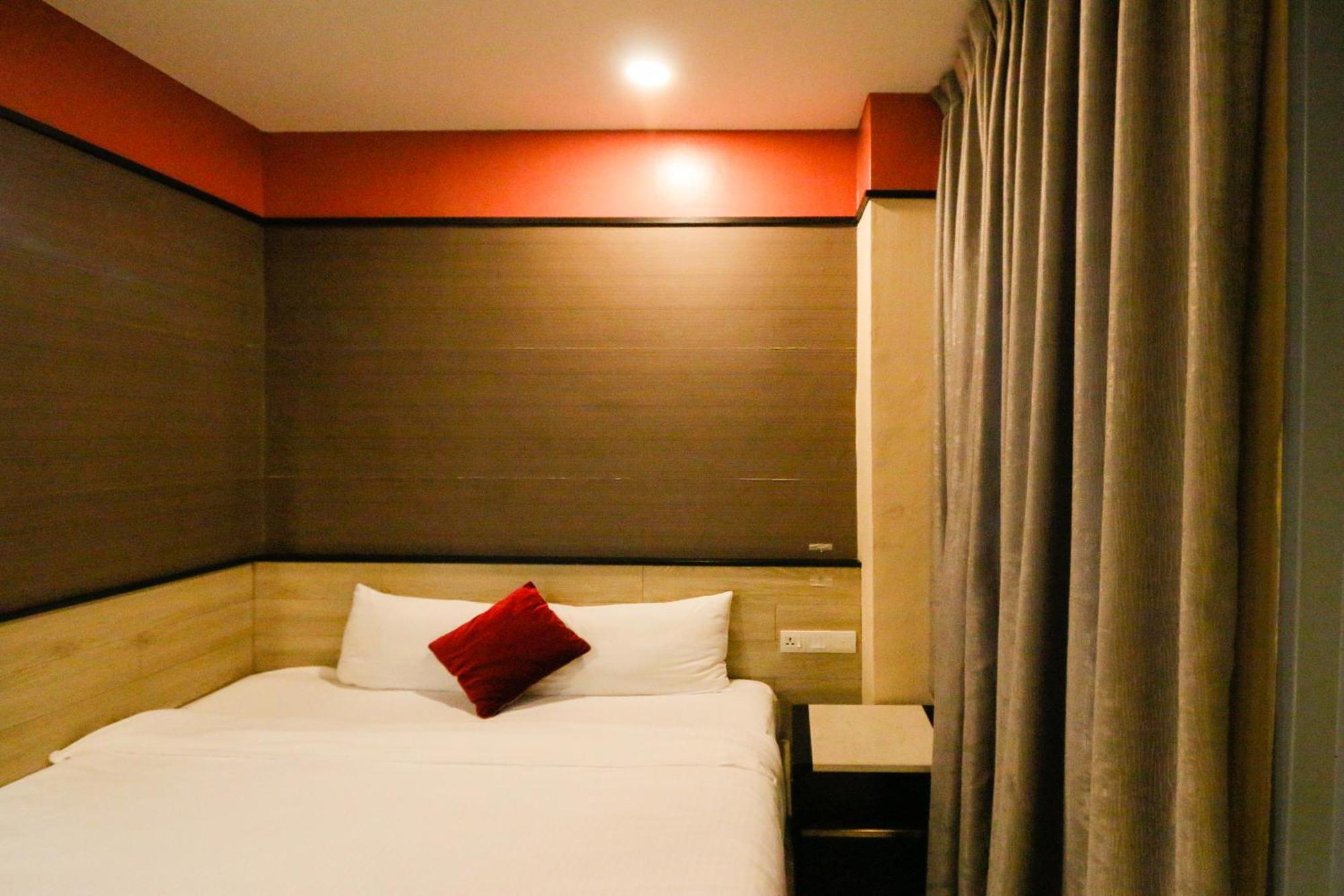 Golden Roof Hotel, Seri Iskandar Kültér fotó