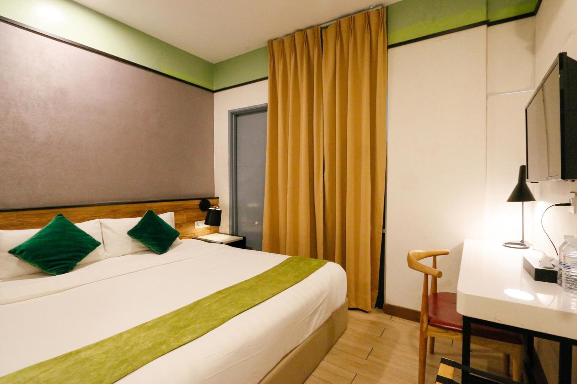 Golden Roof Hotel, Seri Iskandar Kültér fotó