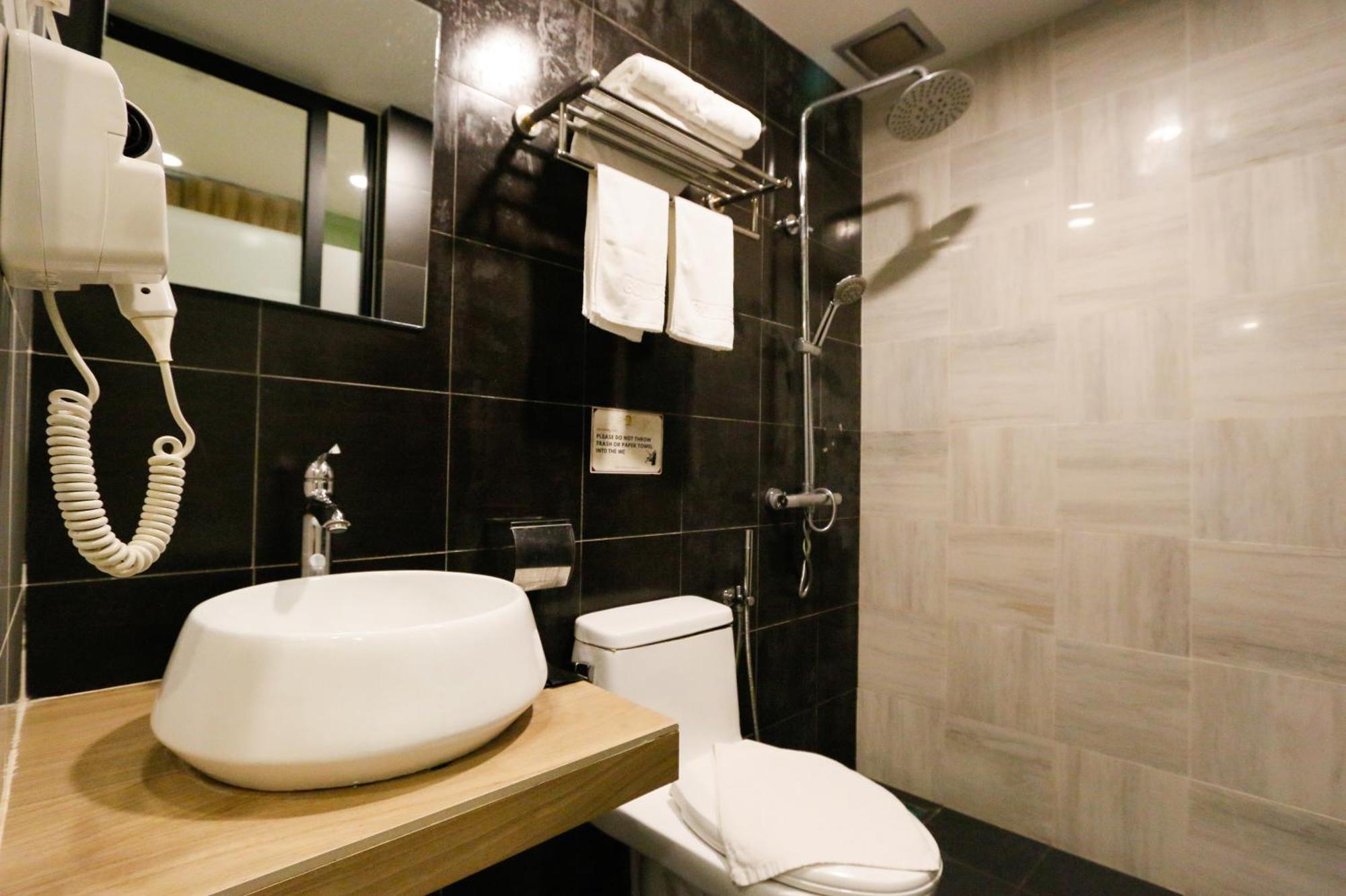 Golden Roof Hotel, Seri Iskandar Kültér fotó