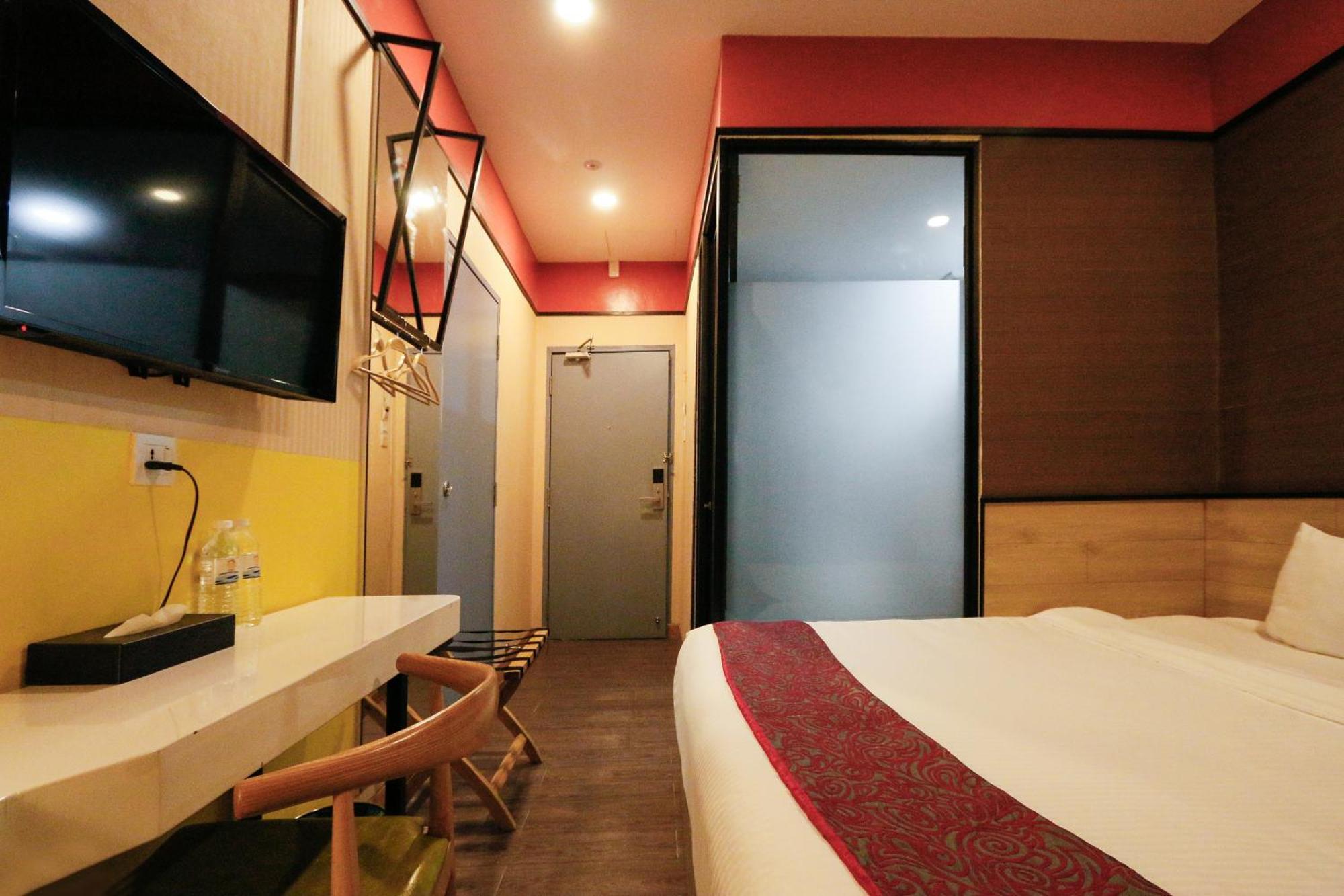 Golden Roof Hotel, Seri Iskandar Kültér fotó