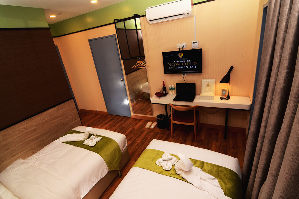 Golden Roof Hotel, Seri Iskandar Kültér fotó