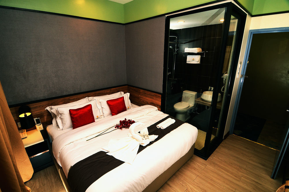 Golden Roof Hotel, Seri Iskandar Kültér fotó